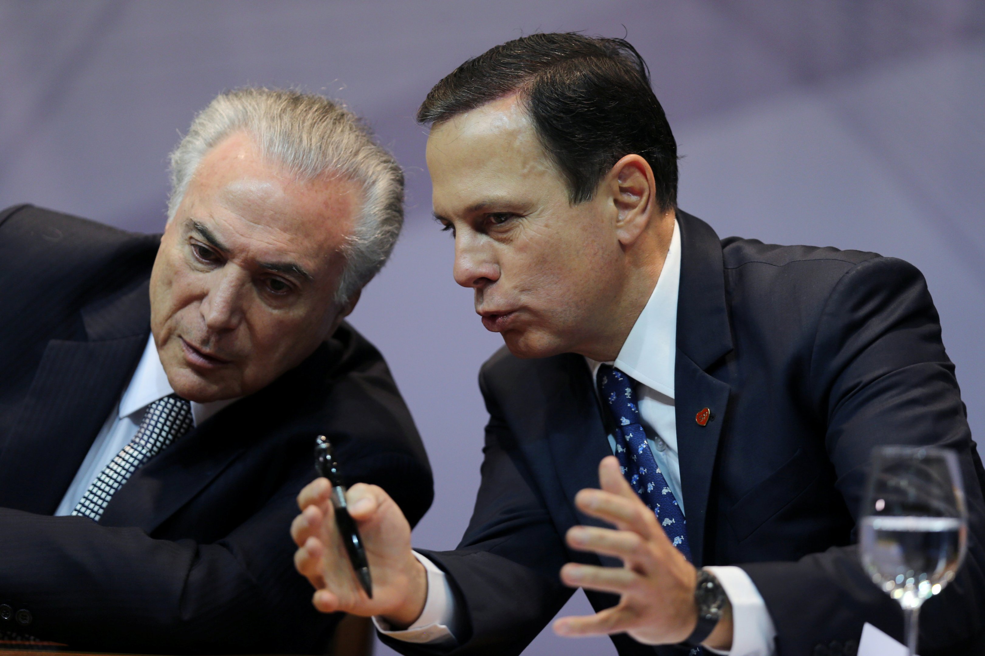 Doria se esquiva ao ser questionado sobre racha no PSDB