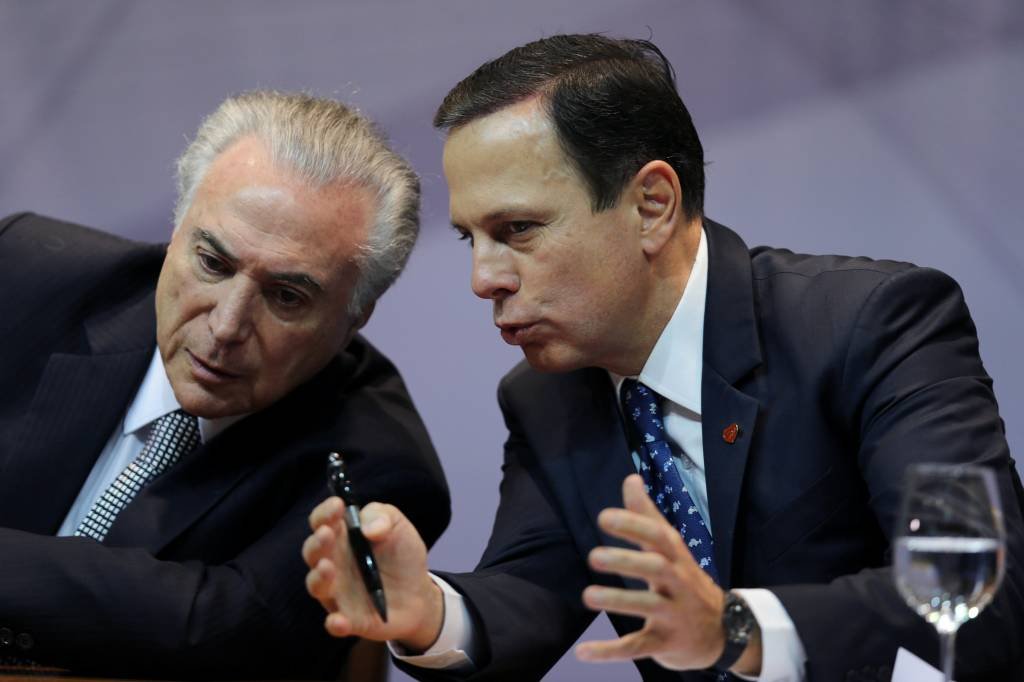 Doria se esquiva ao ser questionado sobre racha no PSDB