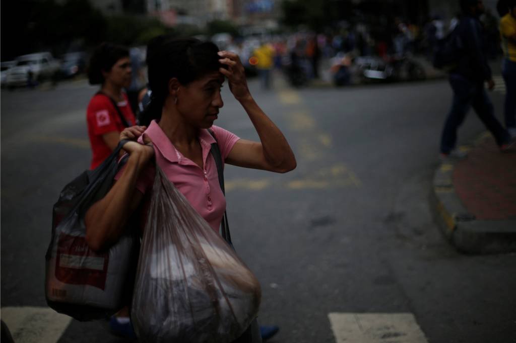 Animais em perigo de extinção morrem de fome em zoo da Venezuela