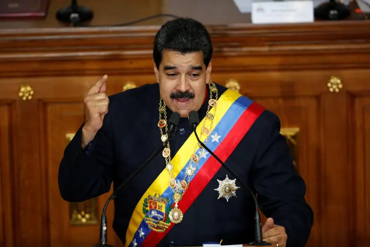 Maduro: "Chova, troveje ou relampeie, nós vamos obter a paz econômica" (Carlos Garcia Rawlins/Reuters)