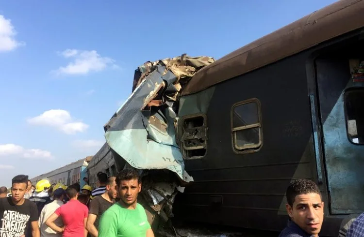 Acidente: o acidente aconteceu na região de Korshed, perto da estação ferroviária do município de Abis (Osama Nageb/Reuters)