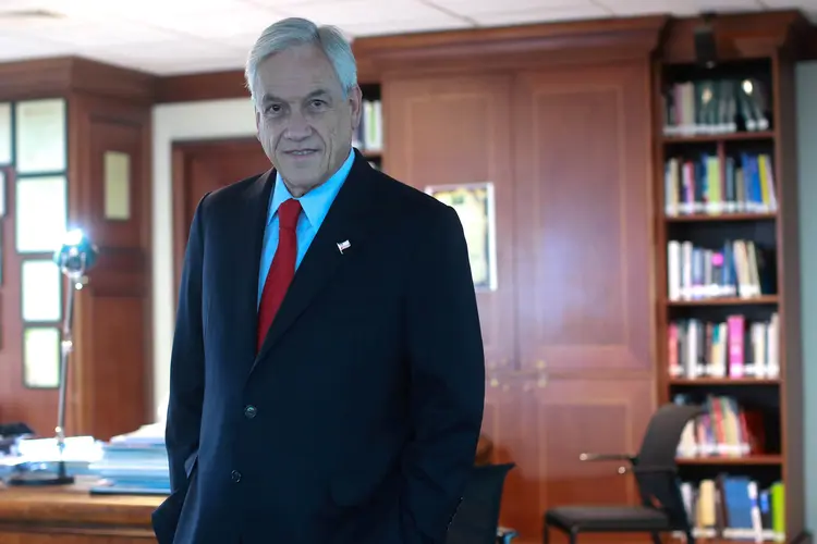 Sebastián Piñera, o magnata de direita que já governou o Chile de 2010 a 2014, aparece na liderança com 44% das intenções de voto (Pablo Sanhueza/Reuters)