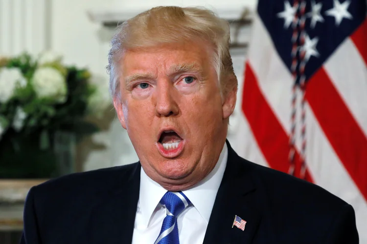 Trump: a Comissão Federal Eleitoral permite o uso de recursos privados de campanha para pagar contas jurídicas (Jonathan Ernst/Reuters)