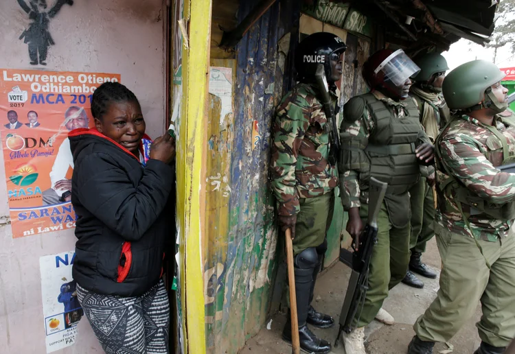 Quênia: uma menina foi morta em Mathare por "tiros esporádicos" da polícia, segundo uma testemunha (Goran Tomasevic/Reuters)