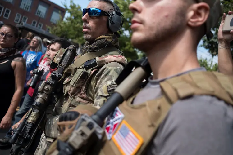 Milícias americanas: "A pessoa típica no movimento de milícias é um branco de classe trabalhadora" (Justin Ide/Reuters)