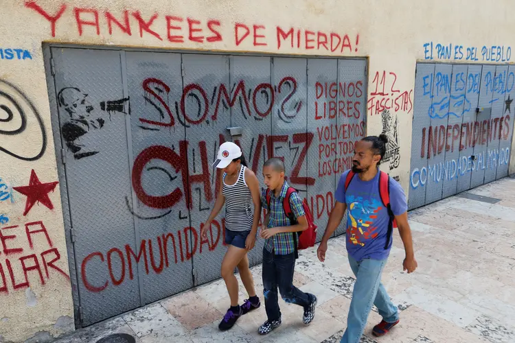 Maduro: defende que o país precisa ser unificado pelo socialismo para se defender contra uma invasão norte-americana (Andres Martinez Casares/Reuters)