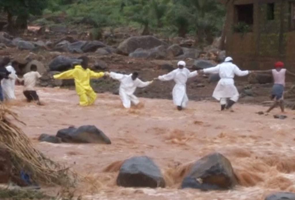 Quase 400 corpos são resgatados após deslizamento em Serra Leoa