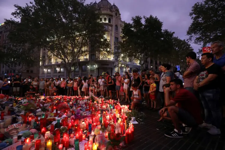 Ataque em Barcelona: homem foi encontrado esfaqueado em seu veículo perto da capital catalã (Susana Vera/Reuters)