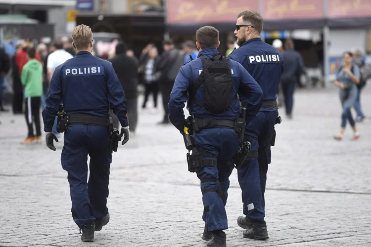 Polícia da Finlândia prendeu nesta quarta-feira mais dois suspeitos de envolvimento no ataque em Turku (Vesa Moilanen/Reuters)