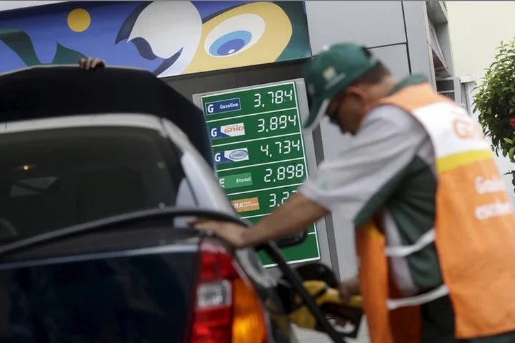 Combustíveis: reajustes fazem parte da nova sistemática de preços da Petrobras (Ricardo Moraes/Reuters)