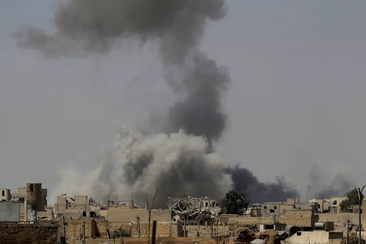 Síria: governo sírio negocia parte do território de Damasco com o EI (Zohra Bensemra/Reuters)