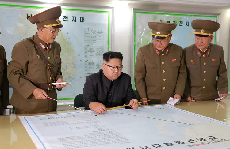 Kim Jong-un: Pyongyang considera que os exercícios militares dos EUA são um ensaio geral de uma invasão a seu território (KCNA/Reuters)