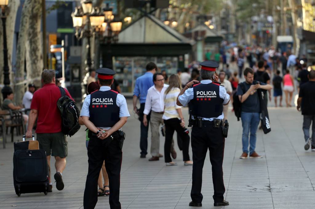 Dois dos terroristas da Catalunha viajaram para Suíça em dezembro