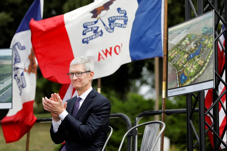 Tim Cook, CEO da Apple: a empresa contribuirá com 100 milhões de dólares para um "fundo de melhoria pública" para a cidade de Waukee (Scott Morgan/Reuters)