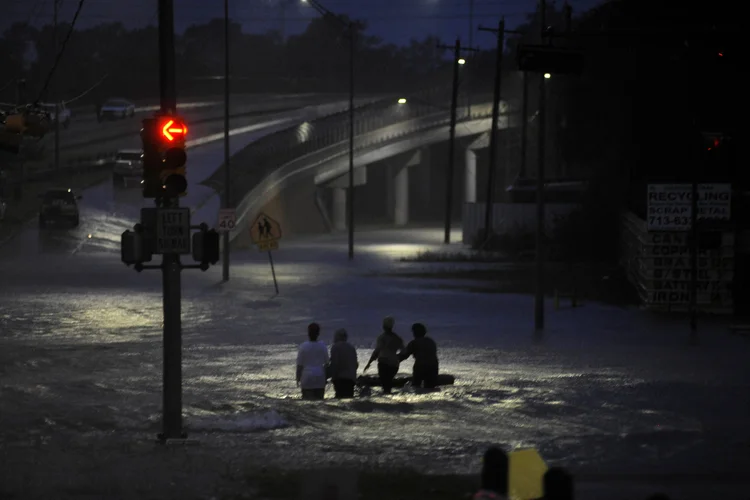 Tempestade Harvey: "nunca se viu enchentes acima de 76 centímetros", afirmou porta-voz (Nick Oxford/Reuters)