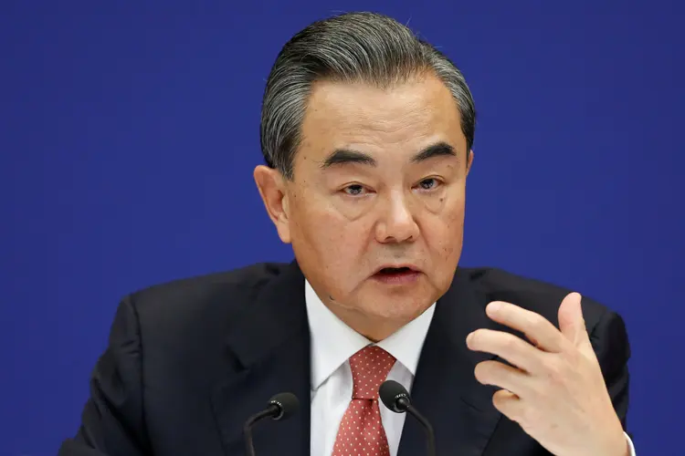 Wang Yi: "haverá resultados importantes em todos os setores, incluído o econômico", disse o ministro (China Daily via REUTERS/Reuters)