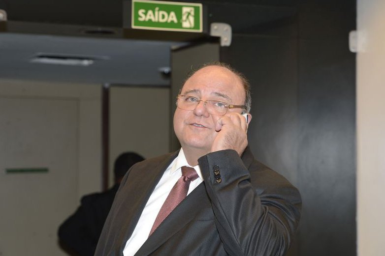 PF deve interrogar ex-deputado Cândido Vaccarezza