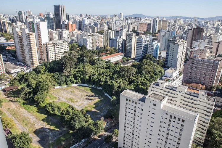 Novo Parque Augusta: o terreno do parque fica em uma área com edificações tombadas (Danilo Verpa/Folha de S.Paulo)