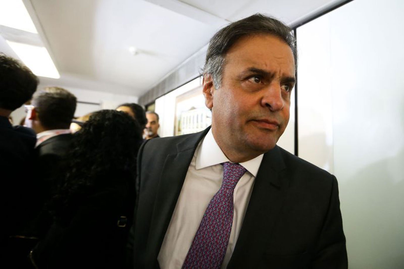 Aécio afirma que houve ilegalidades no processo da PGR