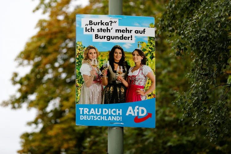 AfD: autoridades alemãs veem as palavras do partido como "inaceitáveis" e acusam os seguidores de aludir ao Terceiro Reich (Fabrizio Bensch/Reuters)