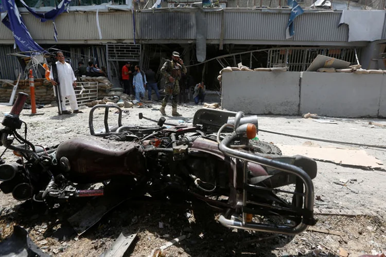 Há três meses, a explosão de um caminhão-bomba no bairro diplomático deixou 150 mortos e 400 feridos, a maioria civis (Omar Sobhani/Reuters)