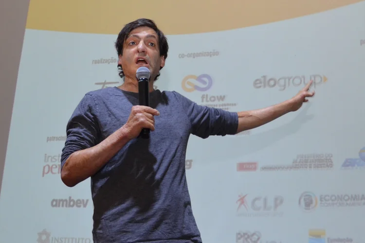 Economista Dan Ariely em evento em São Paulo no dia 24 de agosto de 2017 (Marina Tavares/Divulgação)