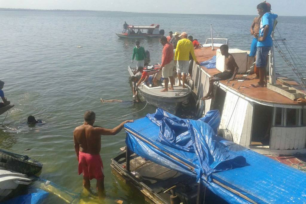 Barco que afundou no Pará partiu com 30 toneladas de carga