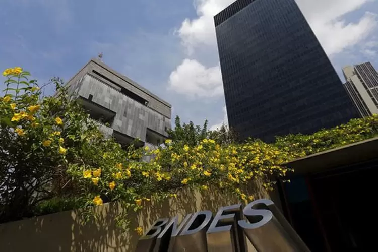 BNDES: para 2018, o banco projeta liberar R$ 23 bilhões para o setor de infraestrutura (Ricardo Moraes/Reuters)