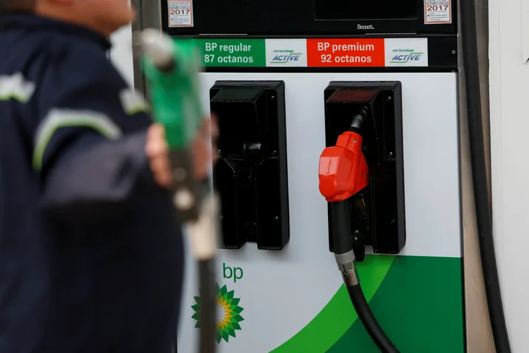 BP: produziu 2,4 milhões de barris de óleo equivalente por dia no último trimestre (Carlos Jasso/Reuters)