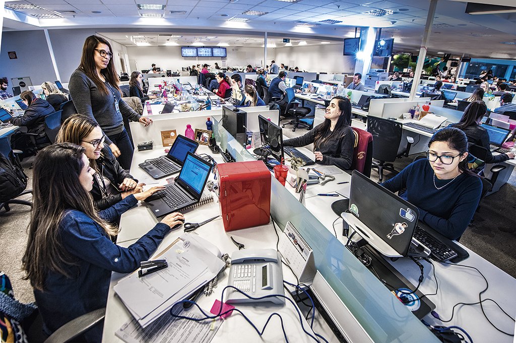 Magazine Luiza dispara até 7% com lucro animador