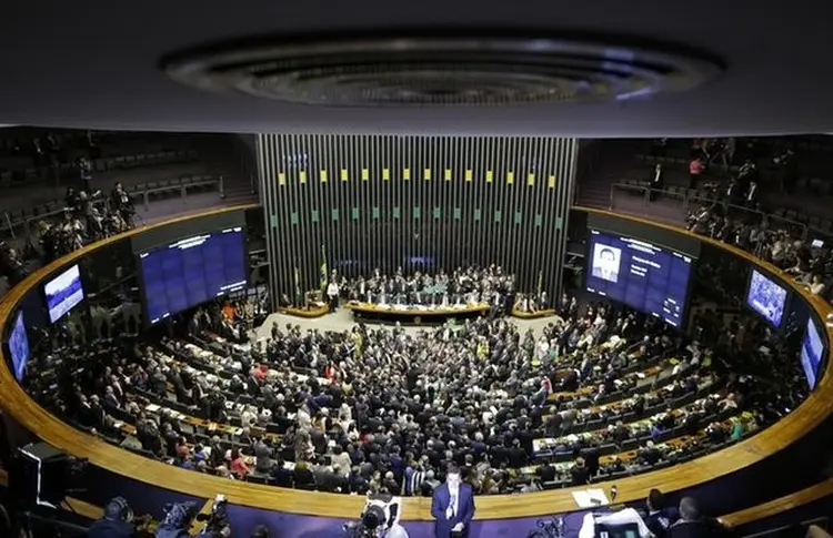 Câmara: pelo texto aprovado, poderão ser quitados débitos vencidos até 31 de março deste ano (Ueslei Marcelino/Reuters)