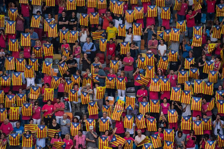 Governo da Catalunha disse na sexta-feira que está determinado a prosseguir com a votação que Madri diz ser ilegal (David Ramos/Getty Images)