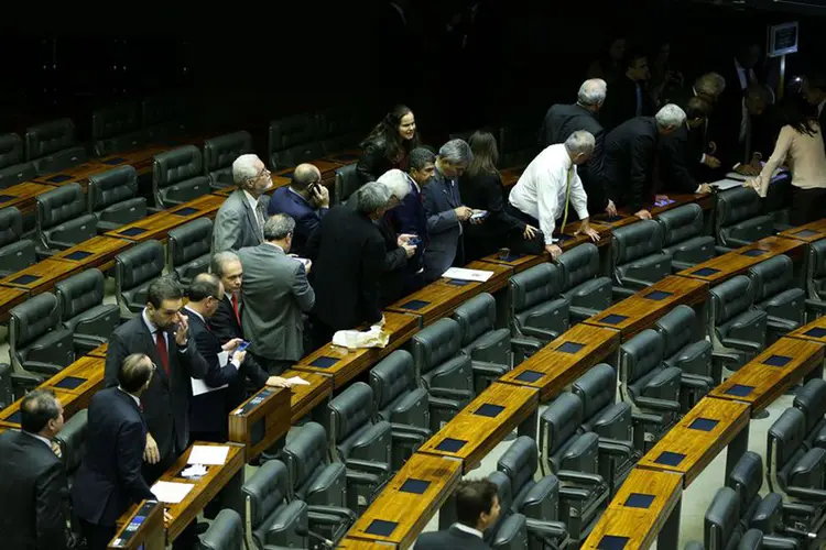 Câmara: o "mercado de vagas" dos partidos escancarou nesta semana uma briga entre DEM e PMDB (Marcelo Camargo/Agência Brasil)