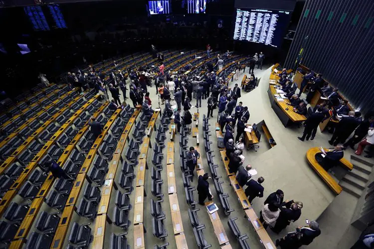 Câmara: estão presentes 456 deputados, mas no plenário há o registro de 270 presentes (Marcelo Camargo/Agência Brasil)