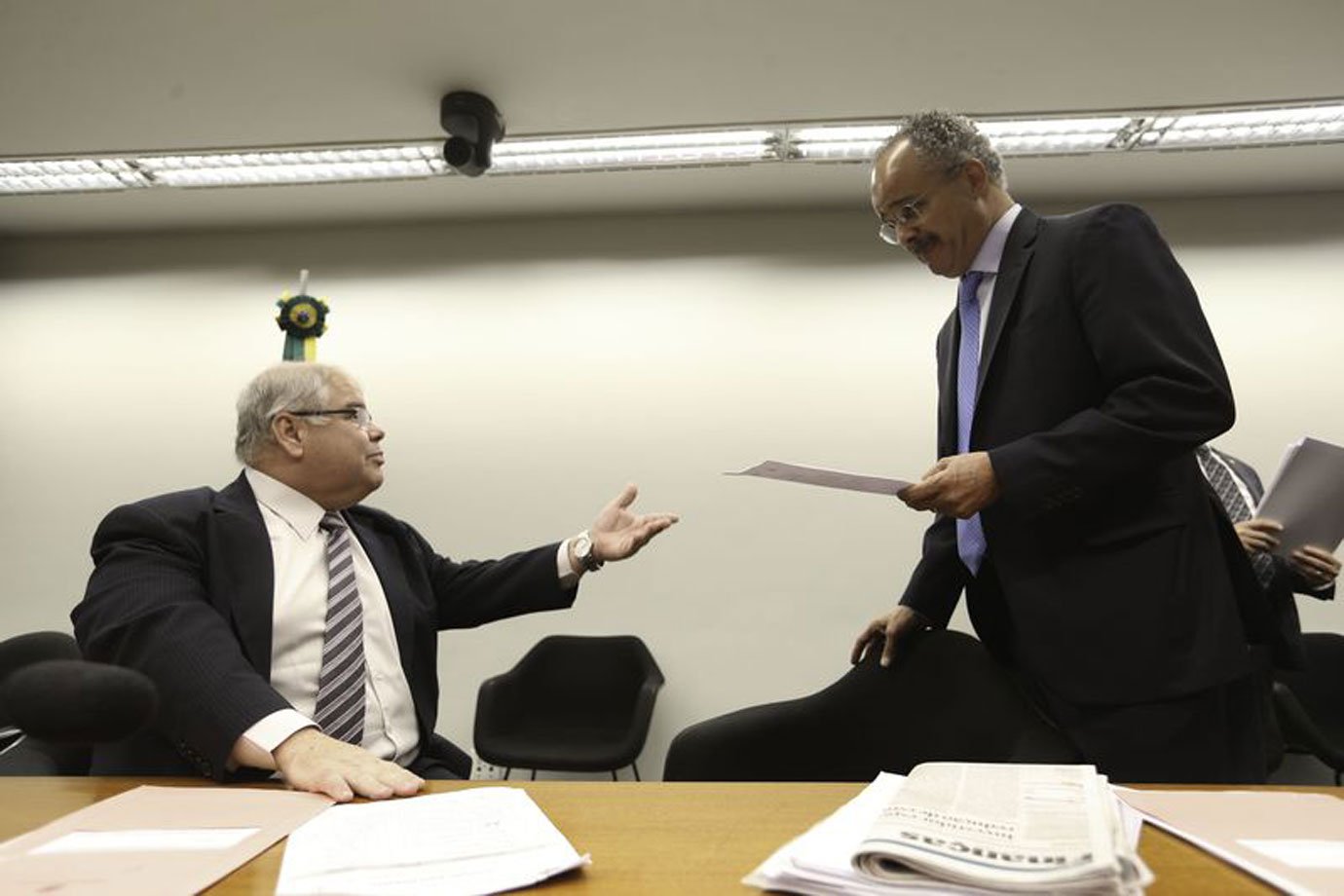 Comissão que analisa PEC do fim das coligações atinge quórum