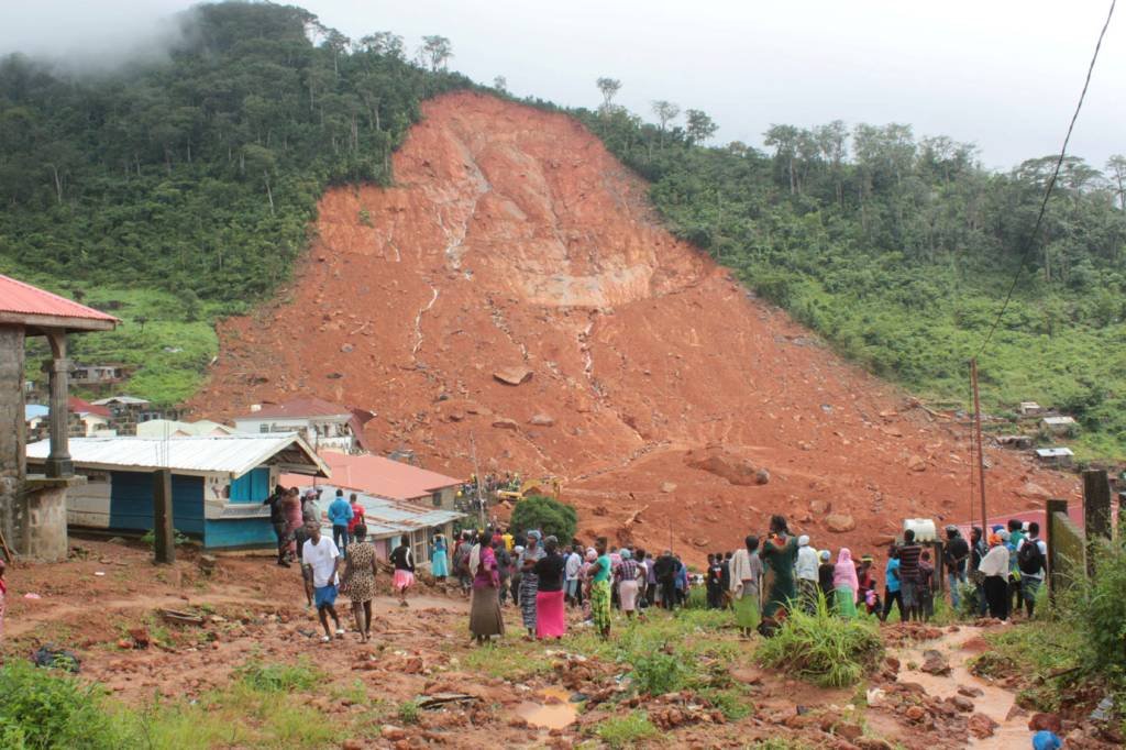 Inundações deixam mais de 300 mortos em Serra Leoa