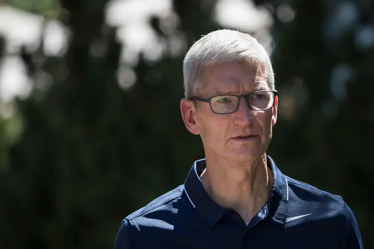 Tim Cook: o presidente-executivo da Apple disse que regulamentação "bem elaborada" é necessária (Drew Angerer/Getty Images)