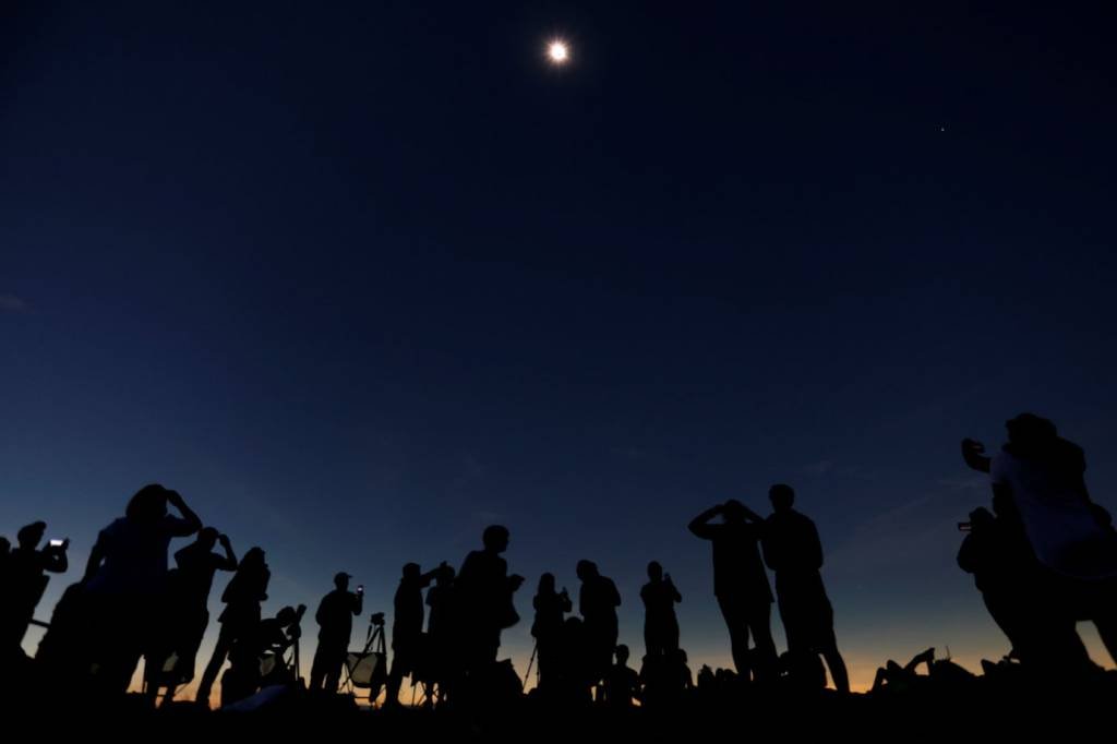 Eclipse: "Foi uma experiência única. Realmente foi", disse Julie Vigeland, em Portland, Oregon (Jonathan Ernst/Reuters)