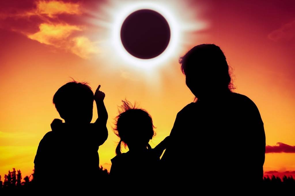 Eclipse: regiões Norte e Nordeste poderão ver parte do eclipse (kdshutterman/Thinkstock)