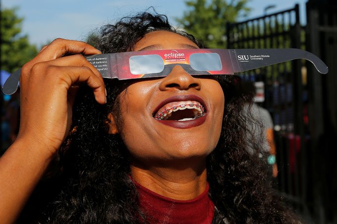 A oportunidade de ganhar dinheiro com o eclipse nos EUA