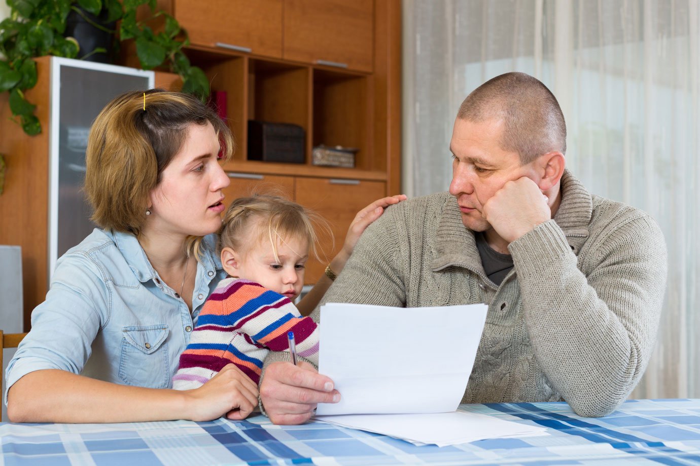 Dívidas das famílias nos EUA estão em níveis pré-crise, diz Fed