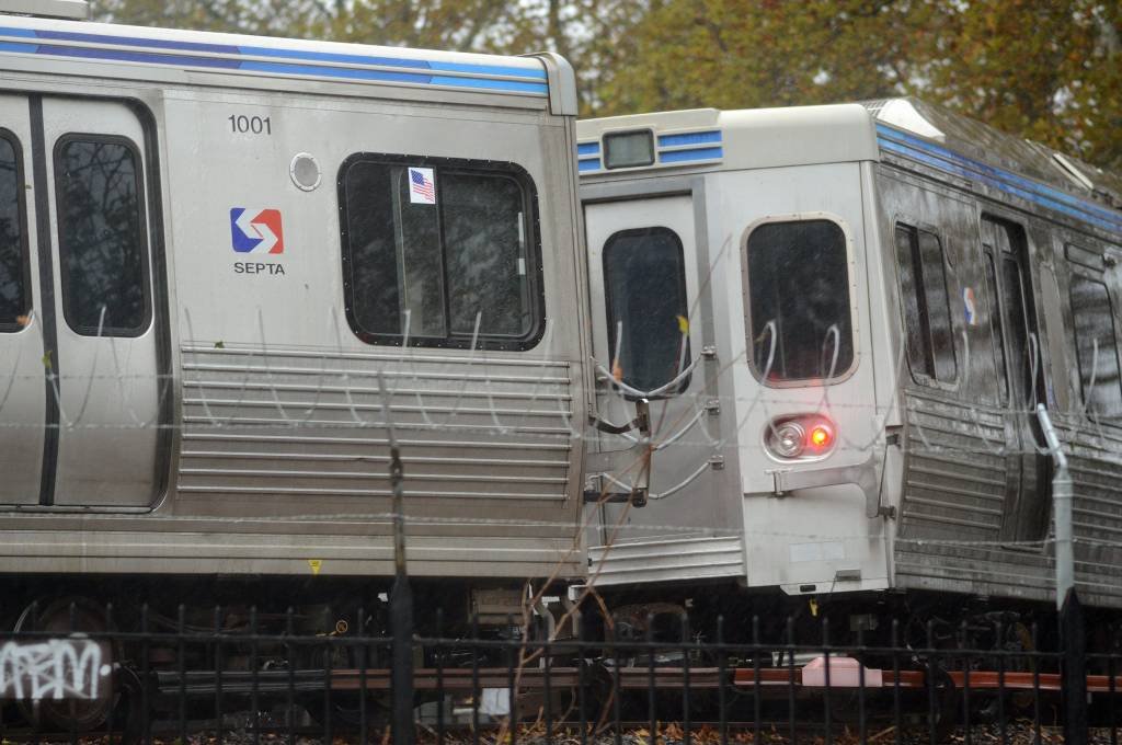 Colisão de trem perto da Filadélfia deixa 42 feridos