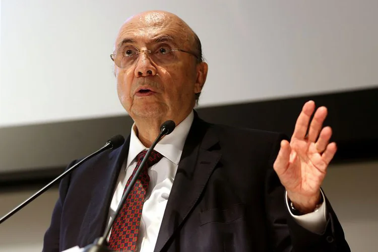 Henrique Meirelles: leilão arrecadou R$ 12,13 bilhões (Wilson Dias/Agência Brasil)