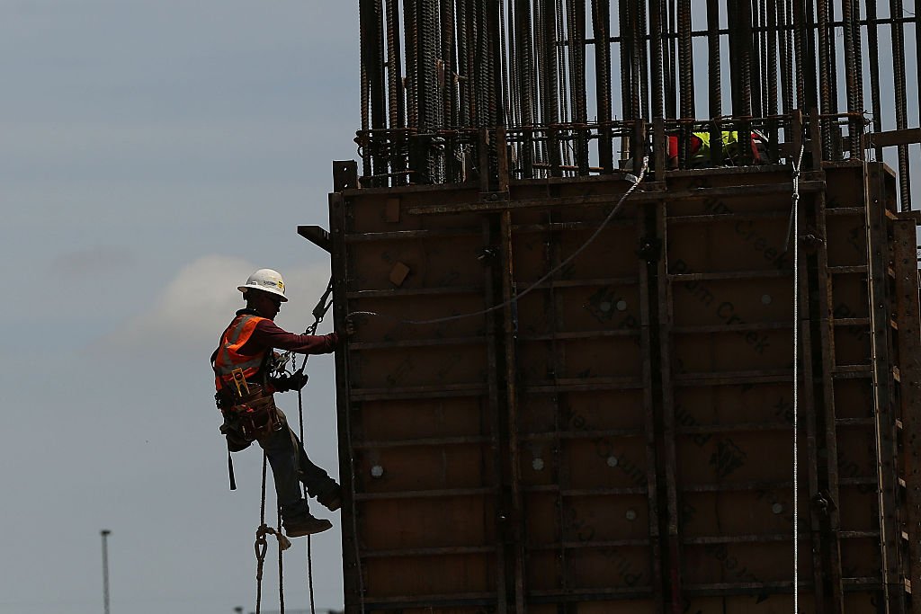 Economias mais ricas têm maior aumento salarial em uma década