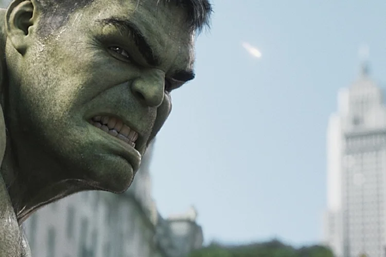 Hulk salva São Paulo em comercial da Renault (Renault/Reprodução)