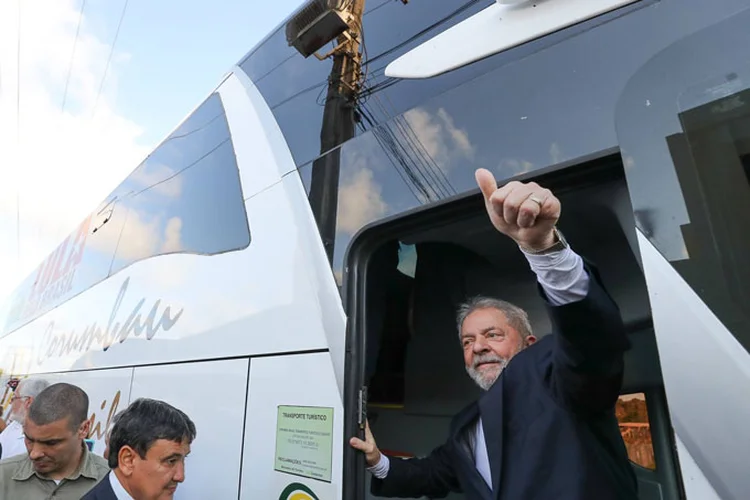 Lula na caravana pelo Nordeste, em início de campanha presidencial para 2018 (Lula/Facebook/Divulgação)