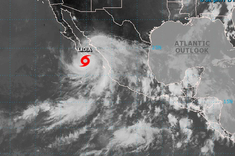 Tempestade Lidia: o fenômeno registrou rajadas de vento de até 120 quilômetros por hora (NHC/Reprodução)