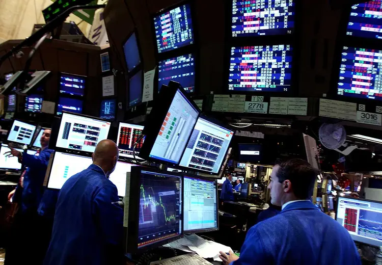 Wall Street: índice de tecnologia Nasdaq recuou 0,55 por cento, a 7.717 pontos (Spencer Platt/Getty Images)