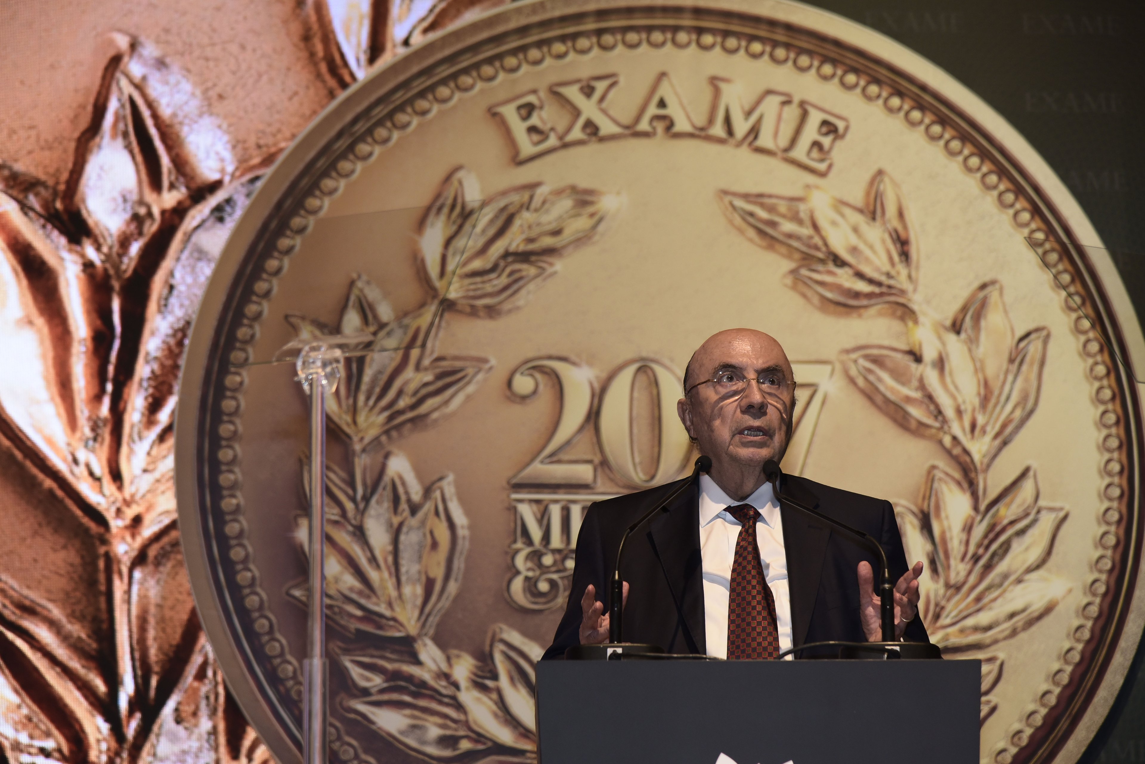 "O Brasil começa a acordar”, diz Meirelles em evento de EXAME