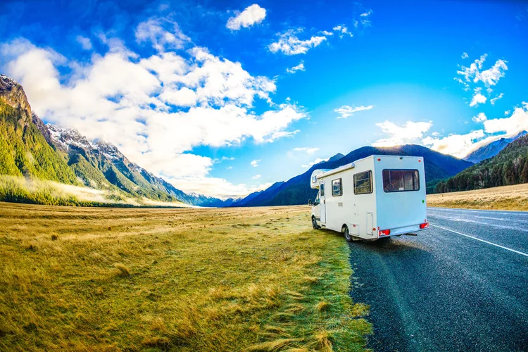 Paisagem da ilha sul da Nova Zelândia: país é repleto de belezas naturais (venturedesign/Thinkstock)